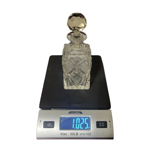 Vintage Leaded Crystal Decanters‎ With Golf Ball Stopper 6.5" x 2" Set Of 2 - Picture 11 of 11